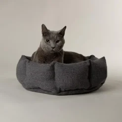 SCRUFFS Corbeille pour chat en tissu gris anthracite Eco Eden - 45 cm