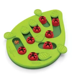 NINA OTTOSSON Jeu d'intelligence pour chat coloris vert Buggin'out - 37 x 24,5 x 3,2 cm